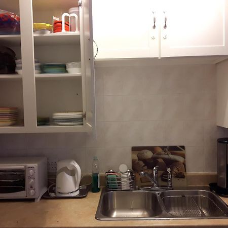 Three Bedroom Holiday Apartment Longueuil Eksteriør billede