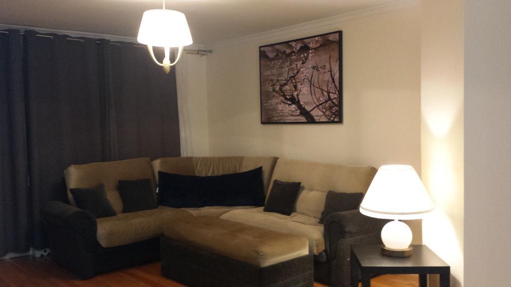 Three Bedroom Holiday Apartment Longueuil Eksteriør billede