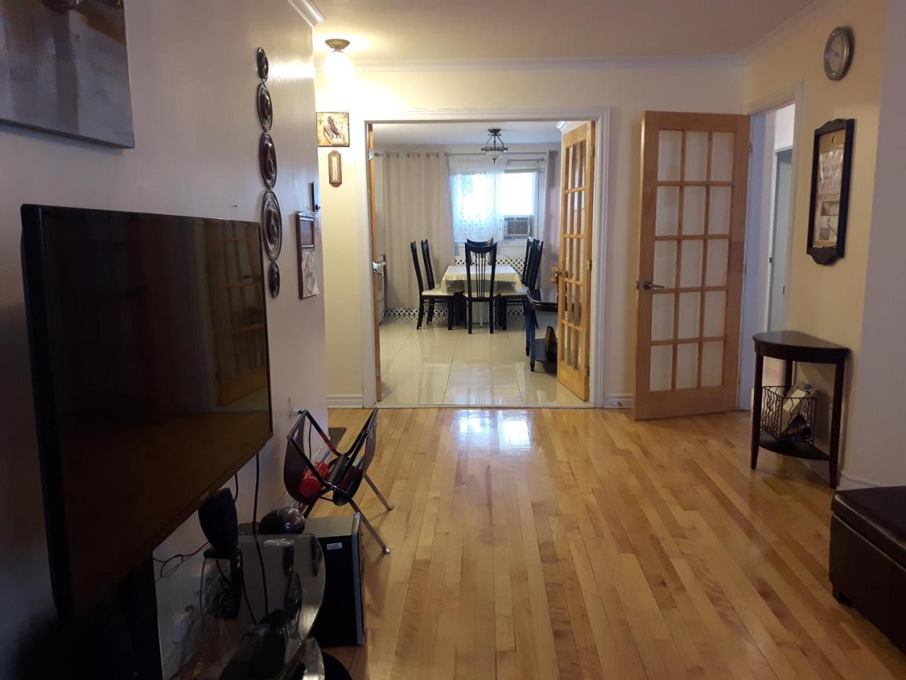 Three Bedroom Holiday Apartment Longueuil Eksteriør billede