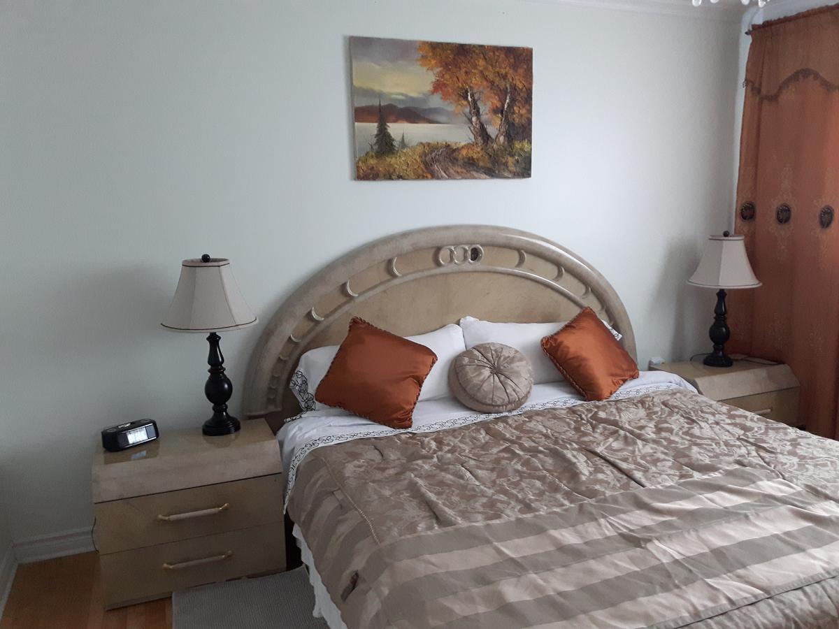 Three Bedroom Holiday Apartment Longueuil Eksteriør billede