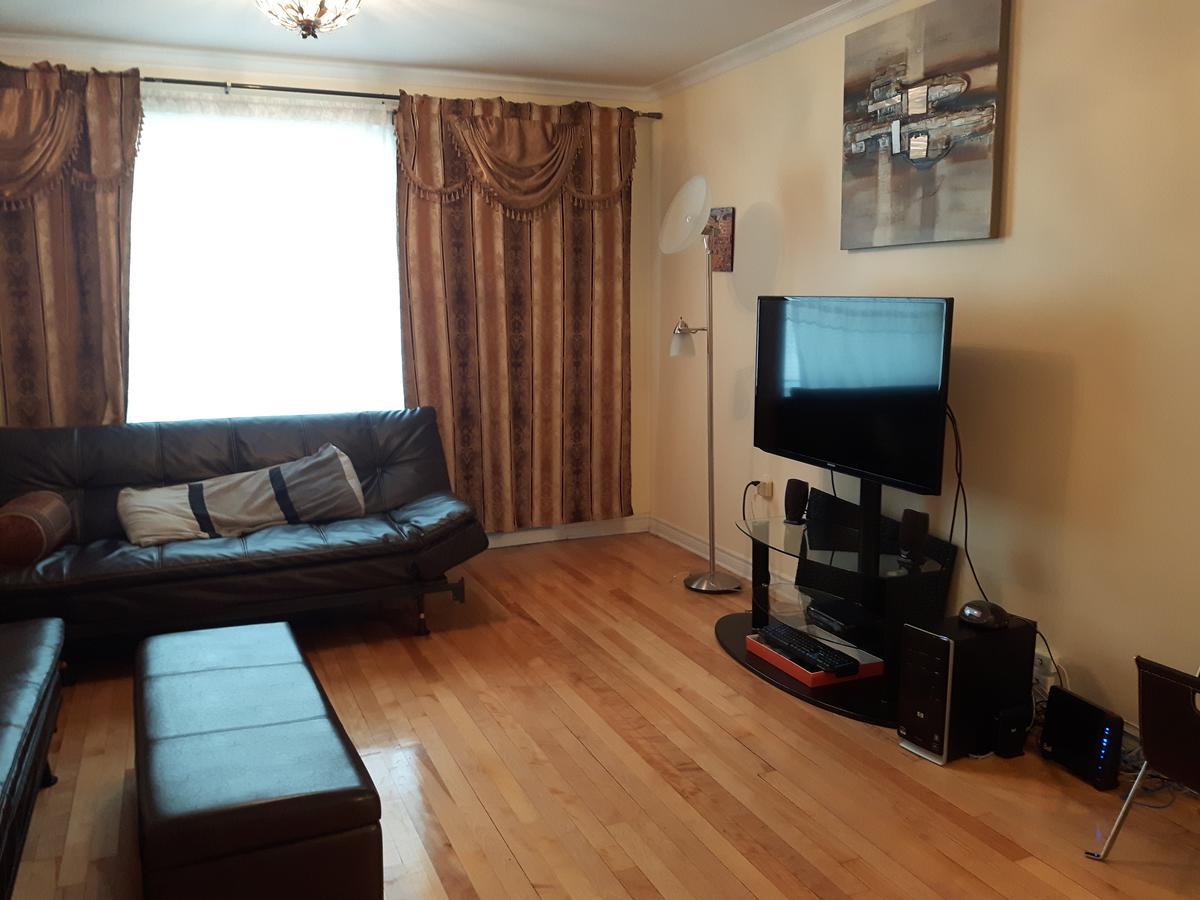 Three Bedroom Holiday Apartment Longueuil Eksteriør billede