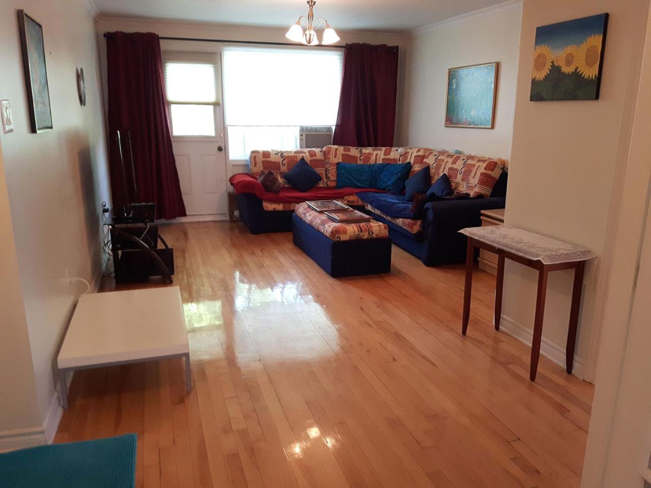Three Bedroom Holiday Apartment Longueuil Eksteriør billede