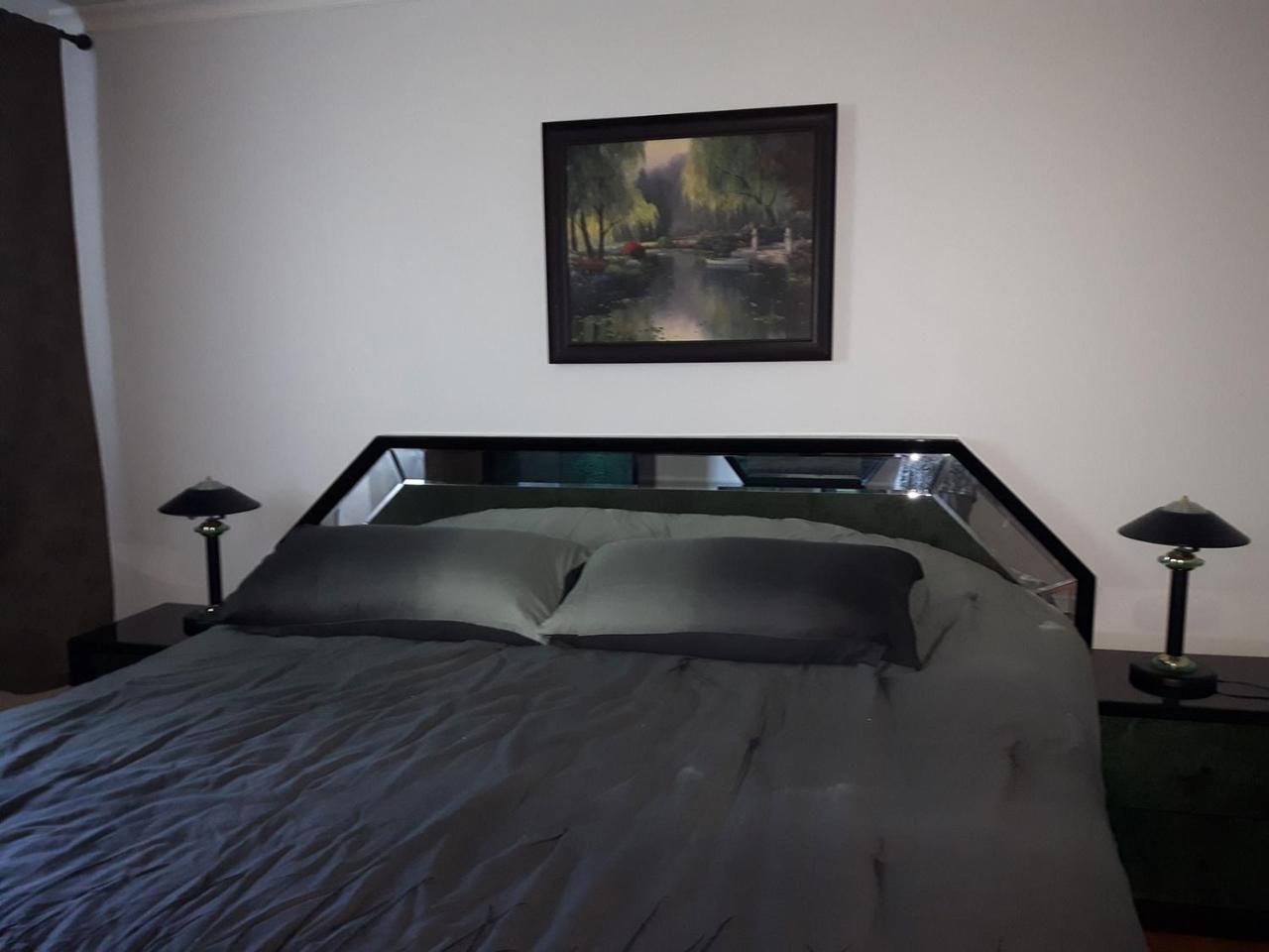Three Bedroom Holiday Apartment Longueuil Eksteriør billede