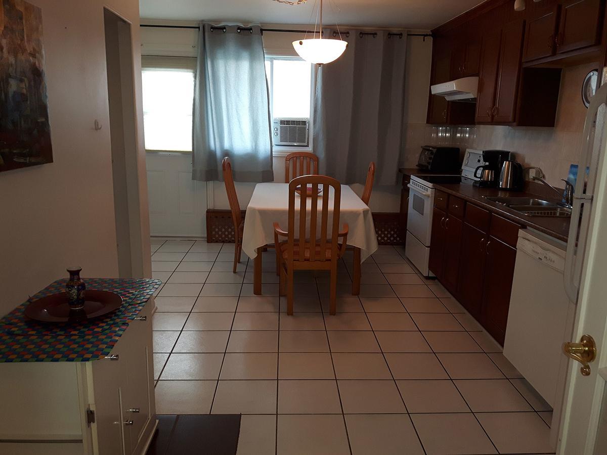 Three Bedroom Holiday Apartment Longueuil Eksteriør billede